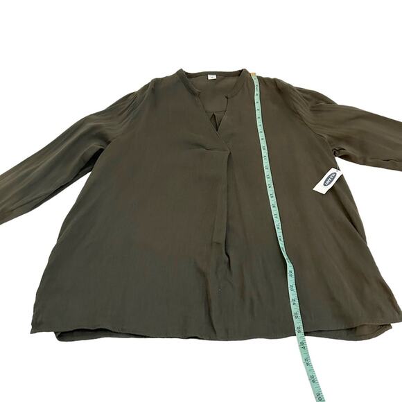 Old Navy Ancient Forest Green Popover Style V-Neck Blouse, Size Large - Picture 12 of 16